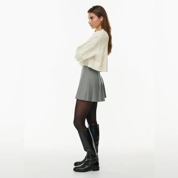 Aritzia Sunday Best Peggy Cropped Sweater - Picture 2 of 12